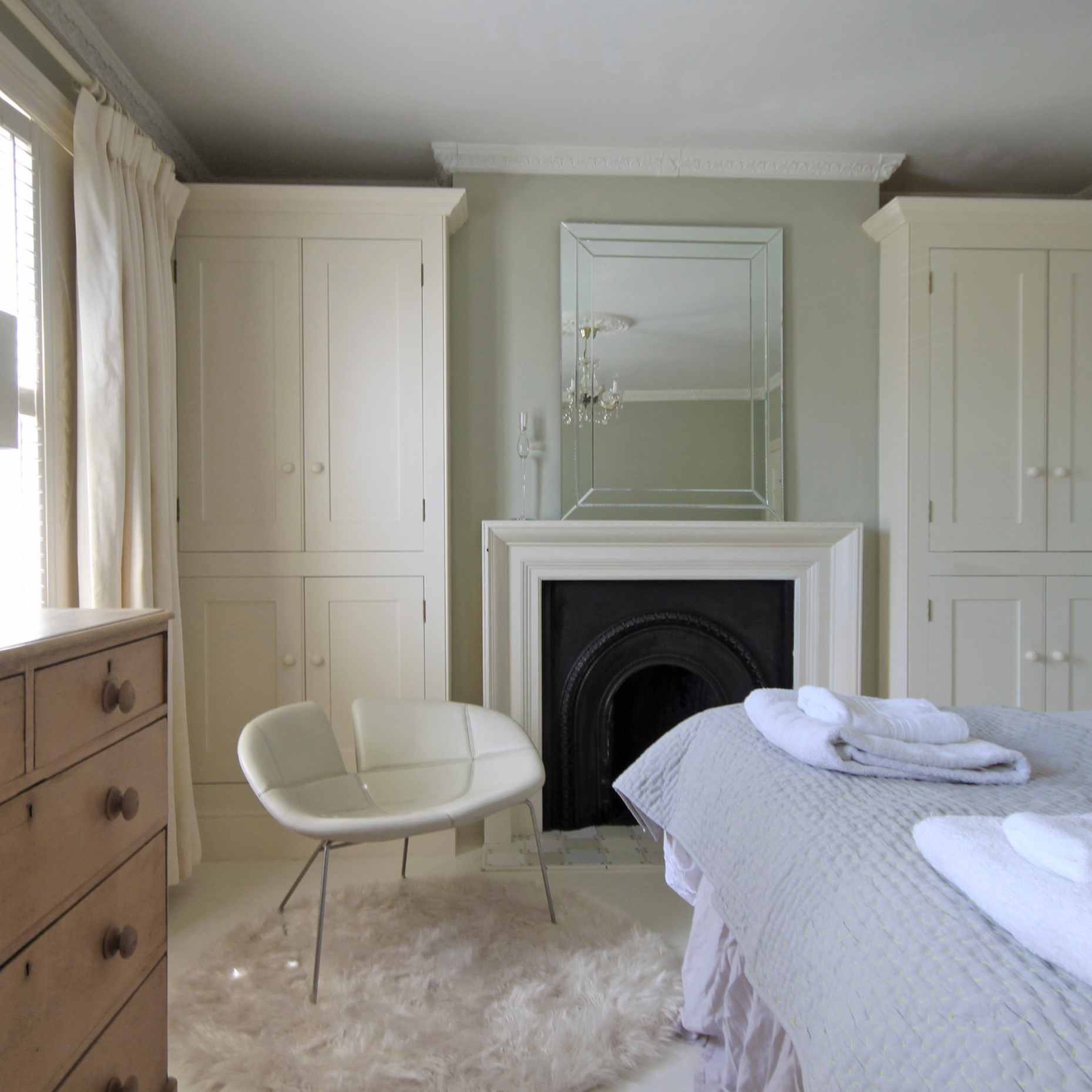 masterbed IMG_1145squarecrop